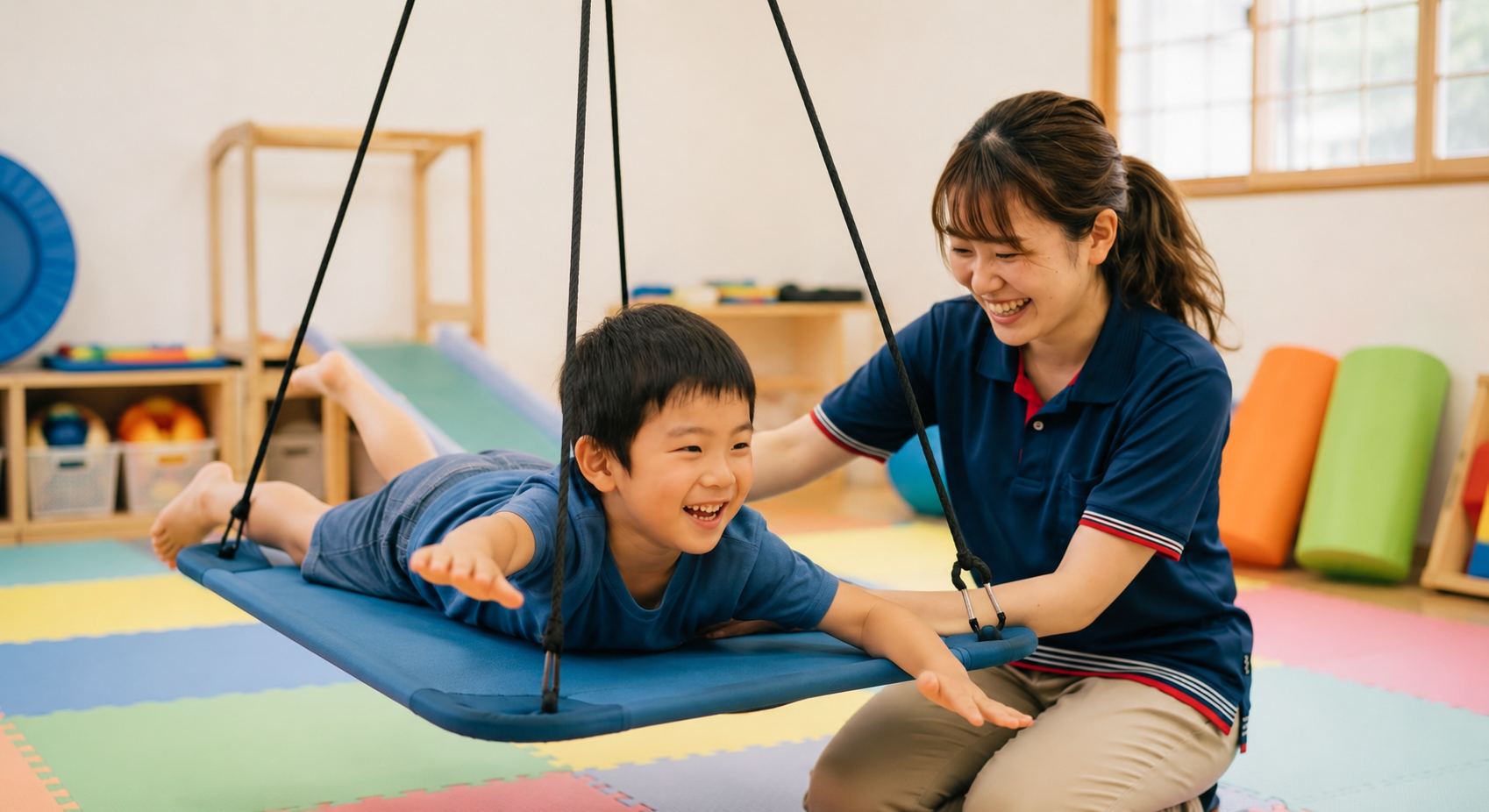 地元の三田市で「できた！」の瞬間の、一番の応援団に。 あなたの専門資格（PT・OT・ST・心理士）を、子どもたちの笑顔のために！
